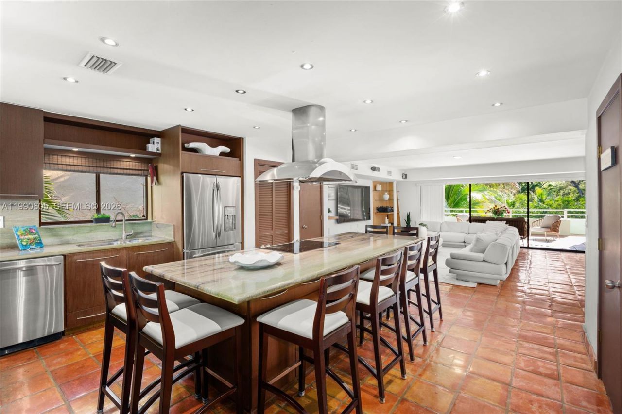 3520 Rockerman Rd, Miami, FL 33133 Photo