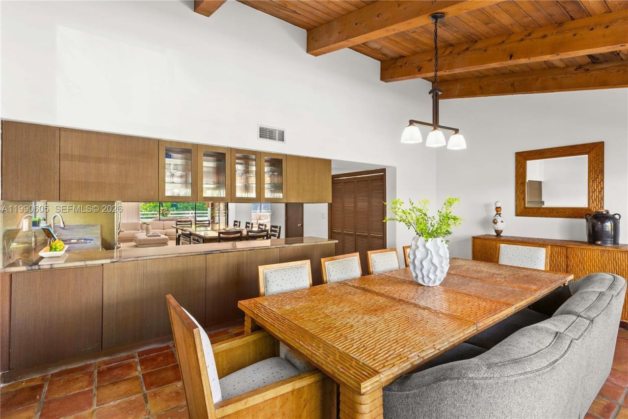 3520 Rockerman Rd, Miami, FL 33133 Photo