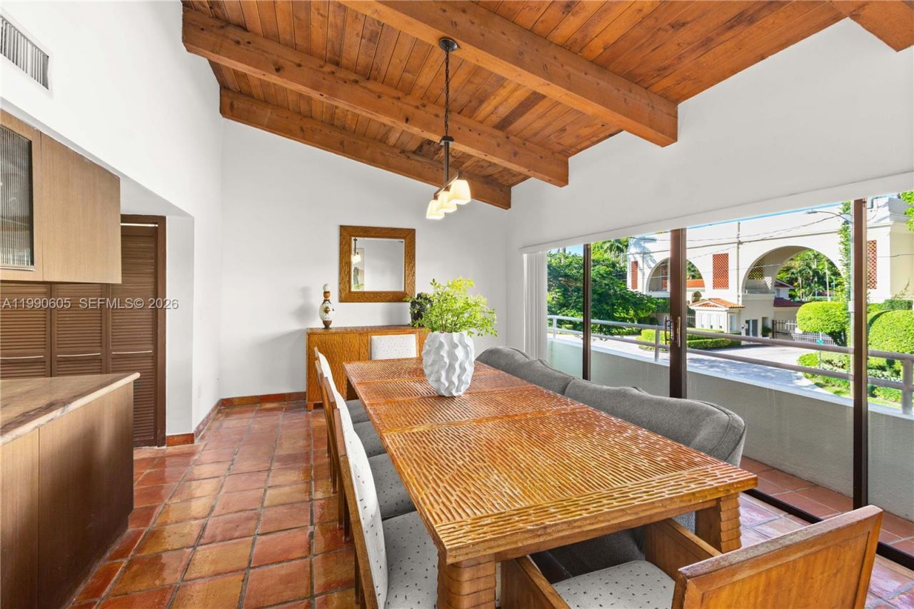 3520 Rockerman Rd, Miami, FL 33133 Photo