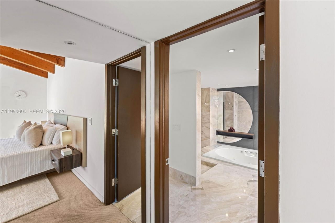 3520 Rockerman Rd, Miami, FL 33133 Photo