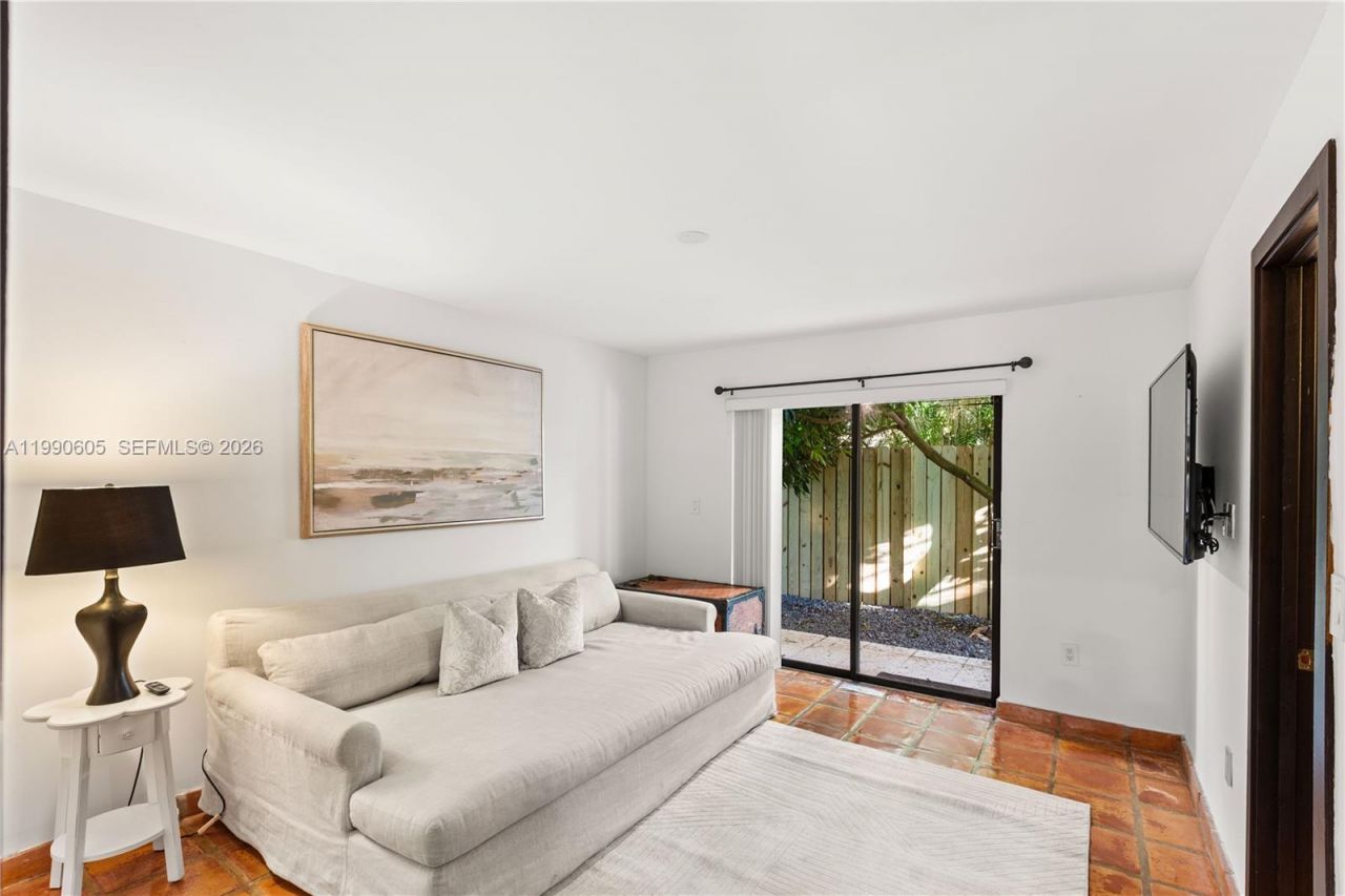 3520 Rockerman Rd, Miami, FL 33133 Photo