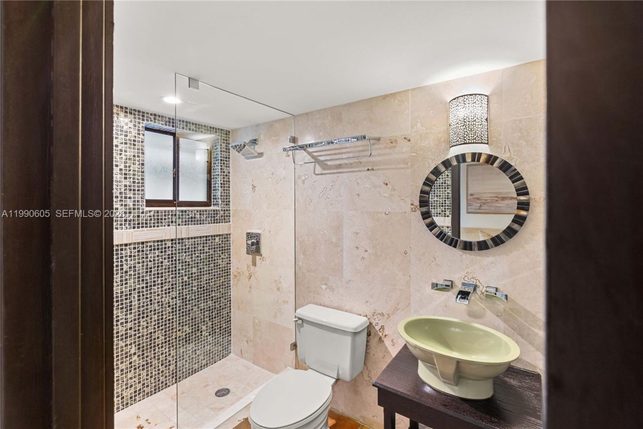 3520 Rockerman Rd, Miami, FL 33133 Photo