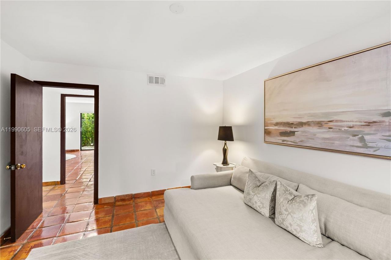 3520 Rockerman Rd, Miami, FL 33133 Photo