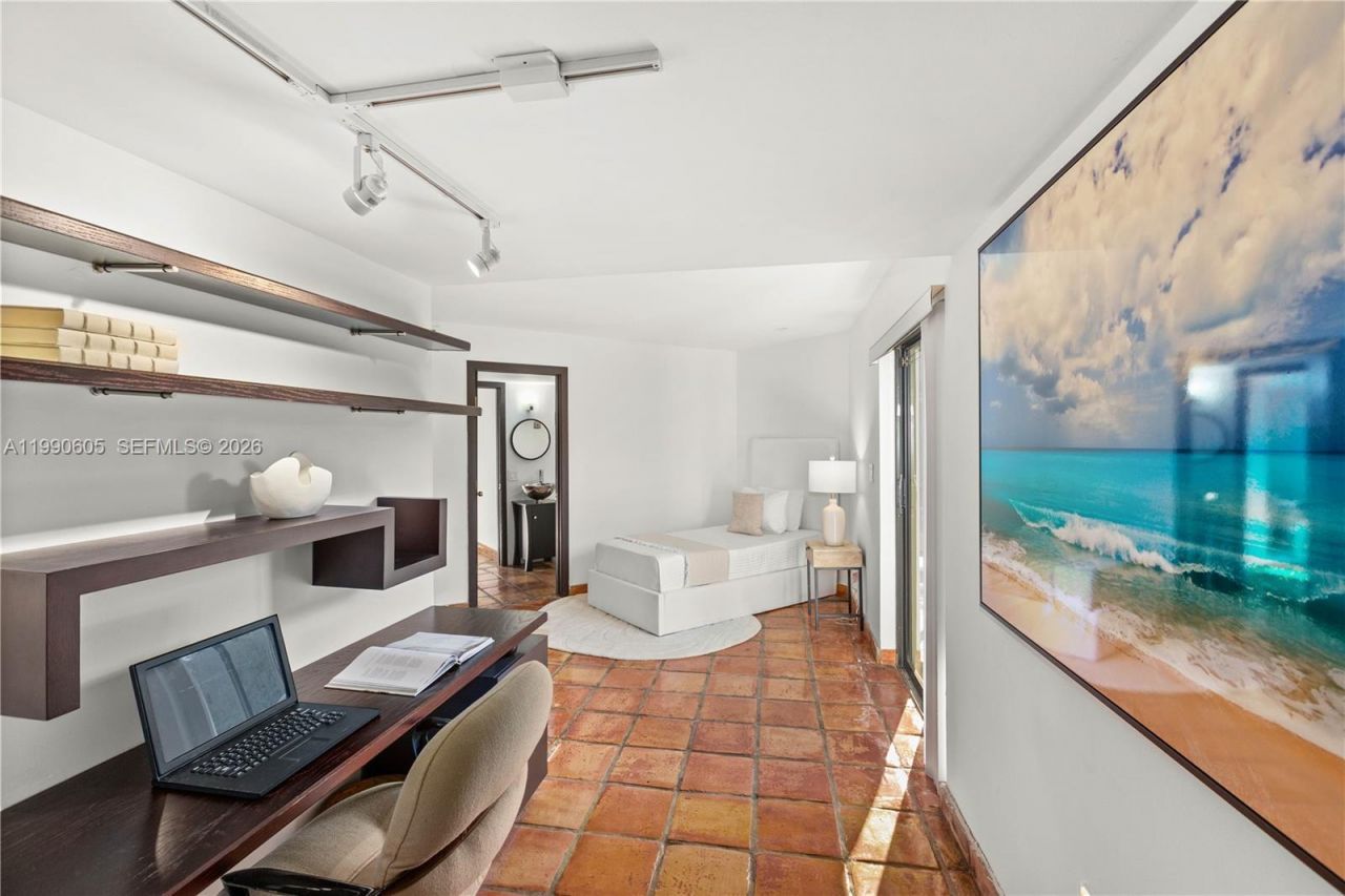 3520 Rockerman Rd, Miami, FL 33133 Photo