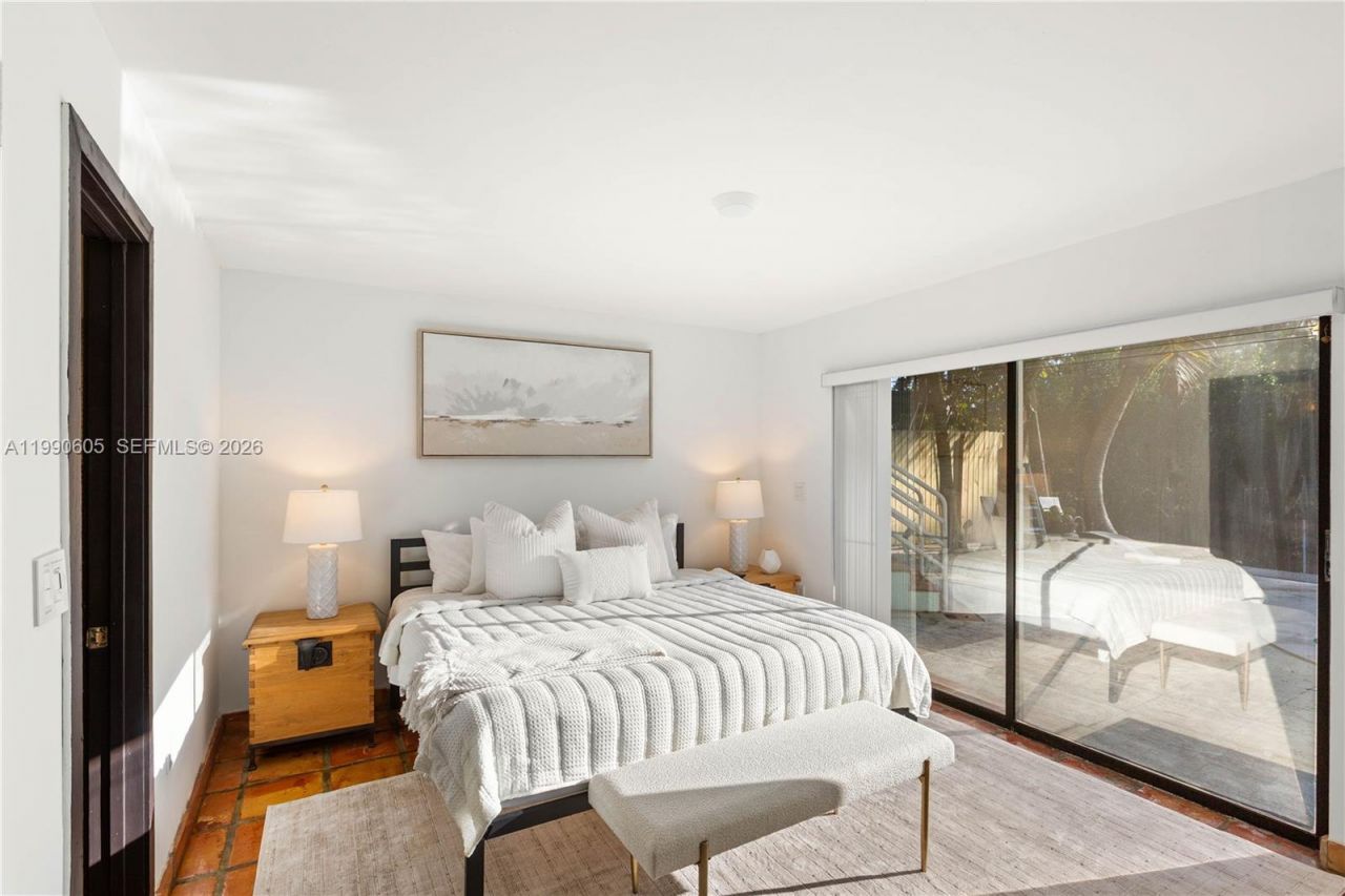 3520 Rockerman Rd, Miami, FL 33133 Photo