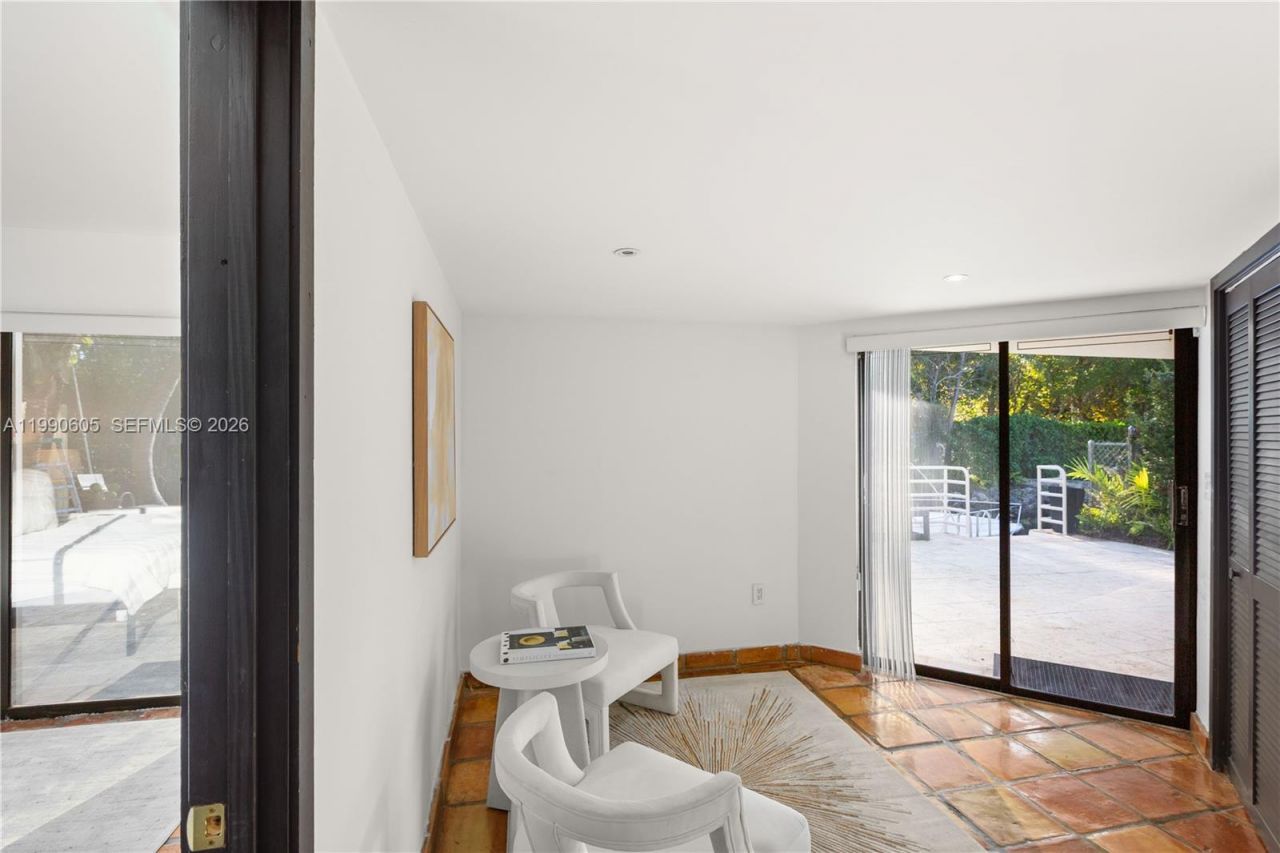 3520 Rockerman Rd, Miami, FL 33133 Photo