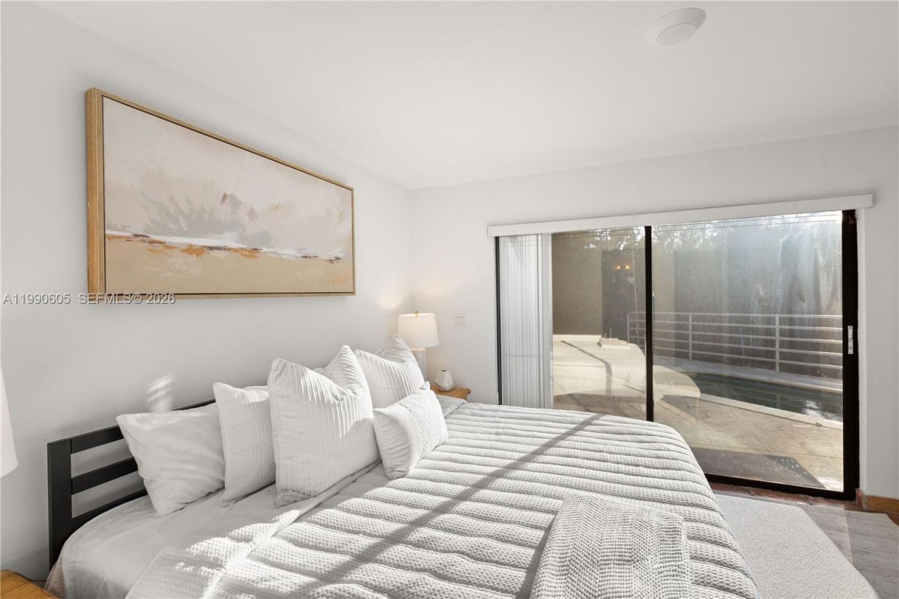 3520 Rockerman Rd, Miami, FL 33133 Photo