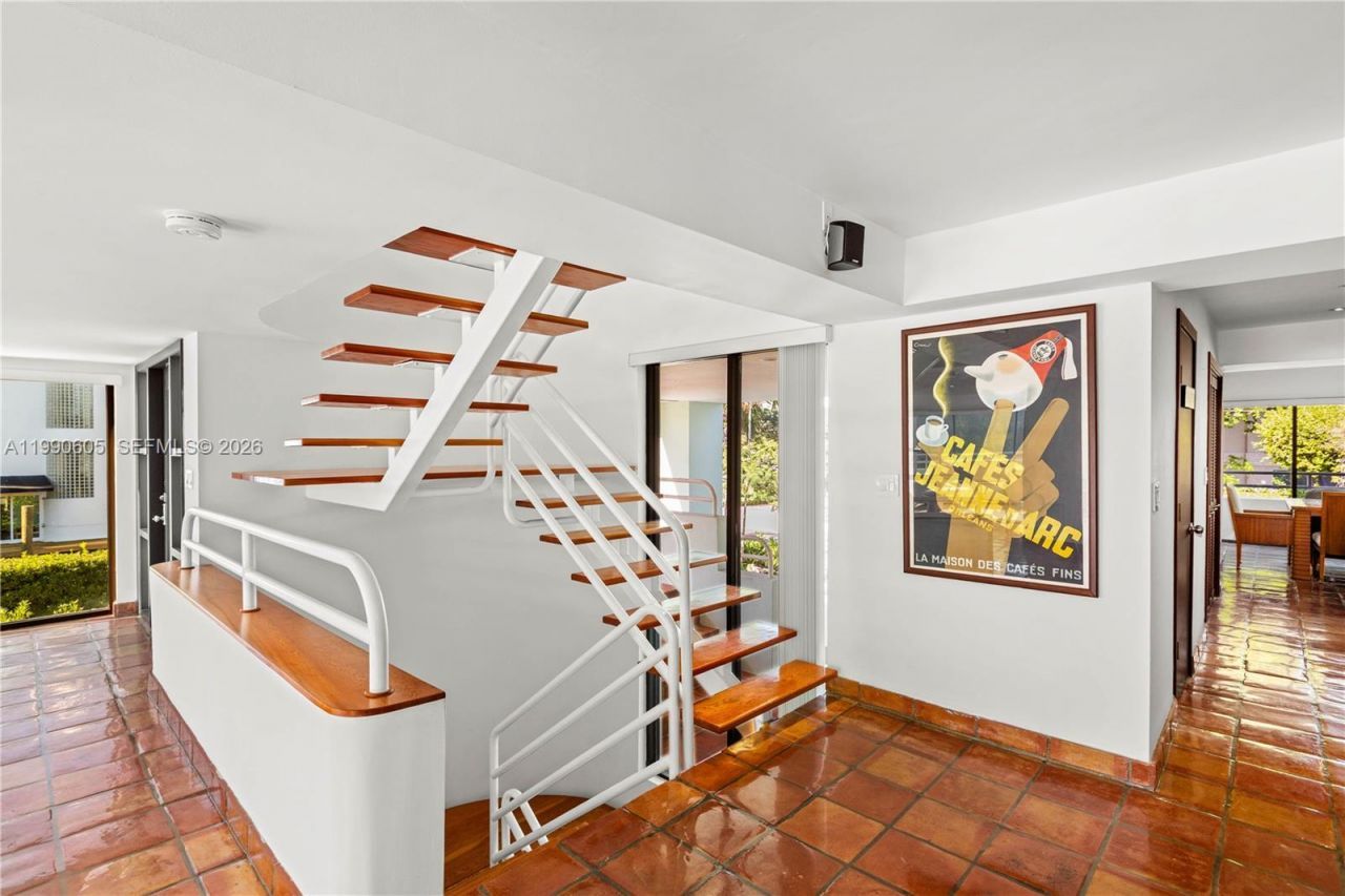 3520 Rockerman Rd, Miami, FL 33133 Photo