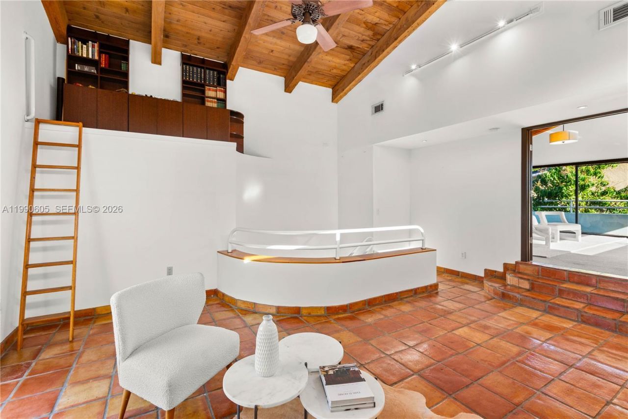 3520 Rockerman Rd, Miami, FL 33133 Photo