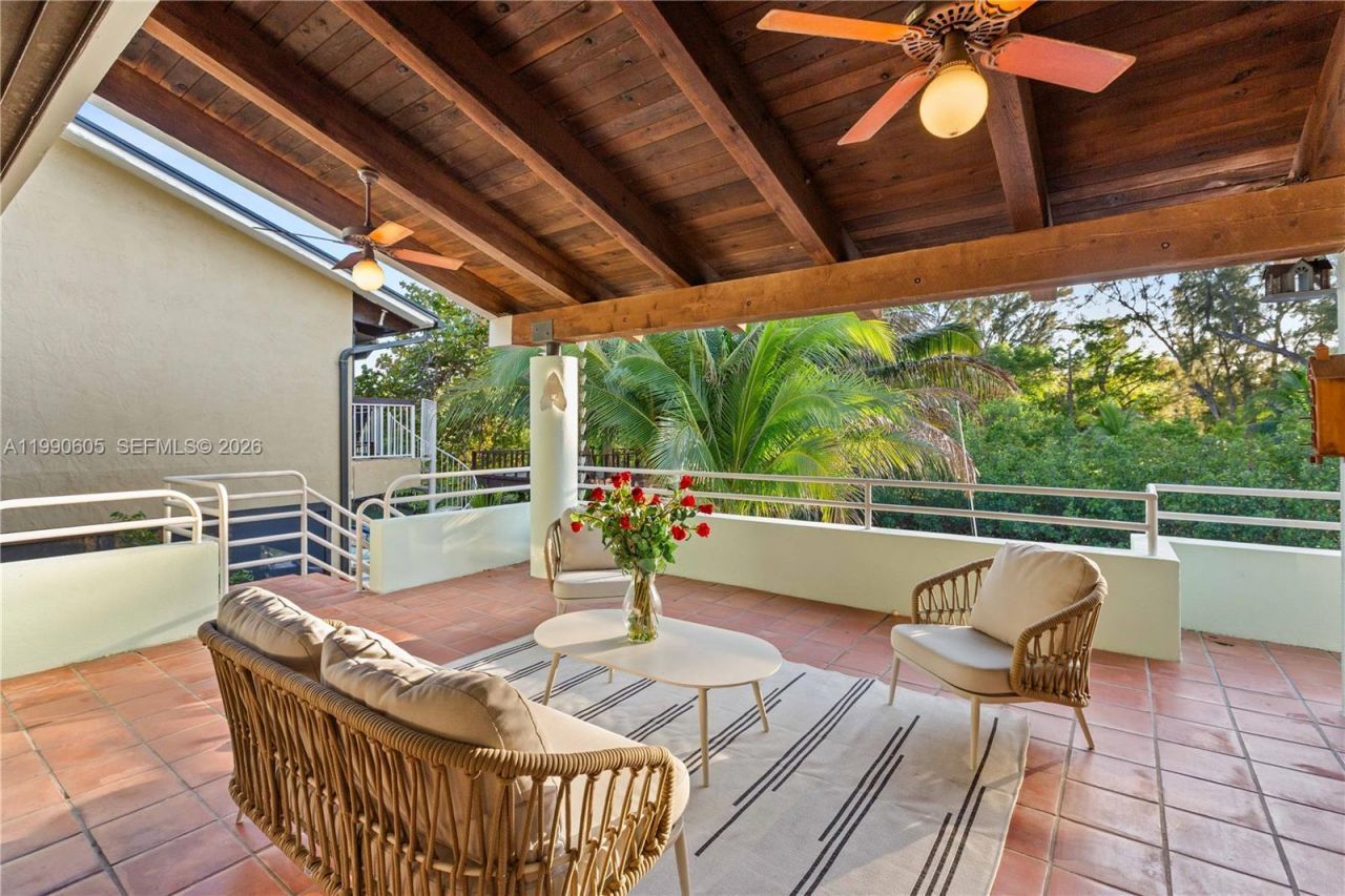 3520 Rockerman Rd, Miami, FL 33133 Photo