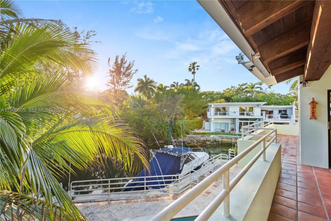 3520 Rockerman Rd, Miami, FL 33133 Photo