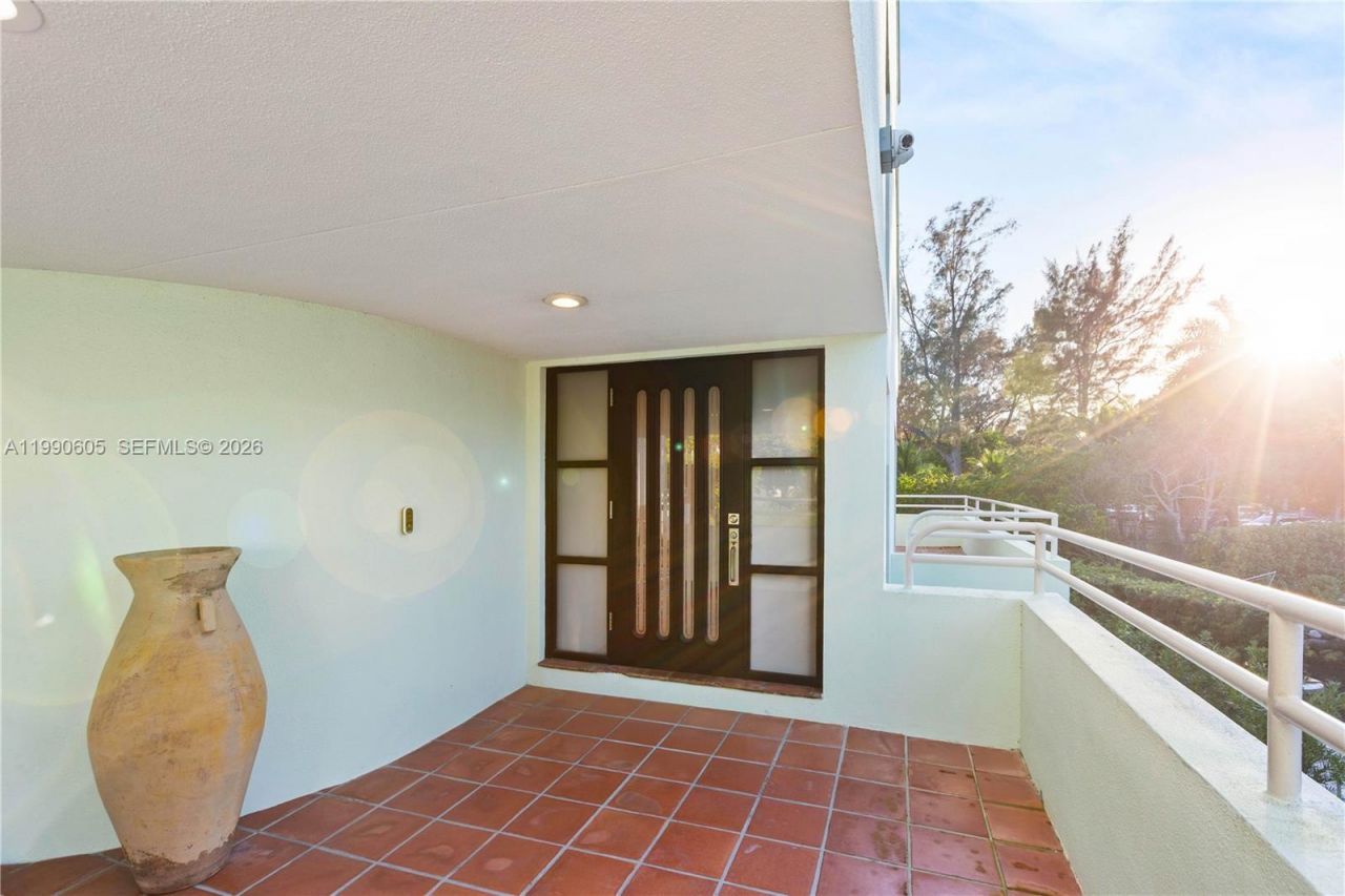 3520 Rockerman Rd, Miami, FL 33133 Photo