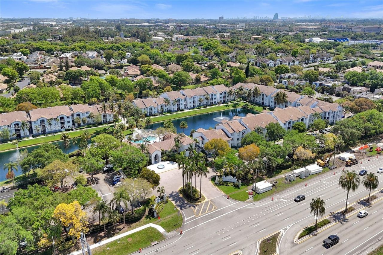 2640 S University Dr, Unit 112, Davie, FL 33328 Photo