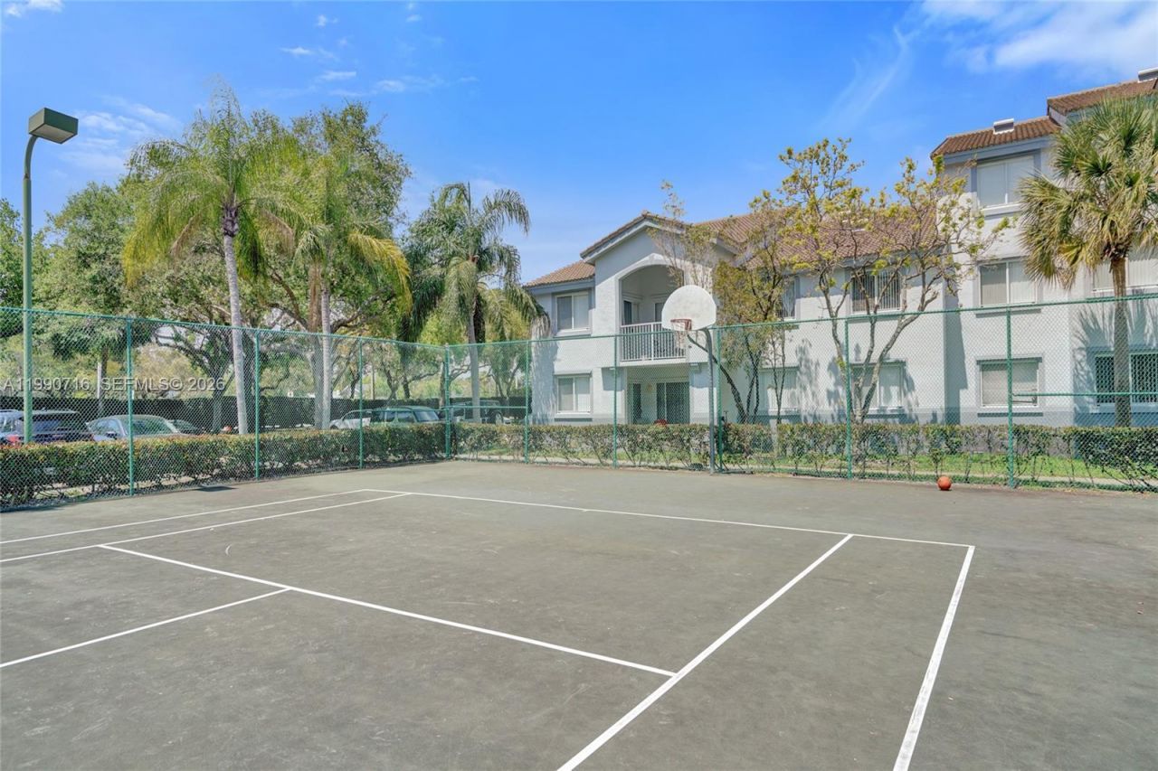 2640 S University Dr, Unit 112, Davie, FL 33328 Photo