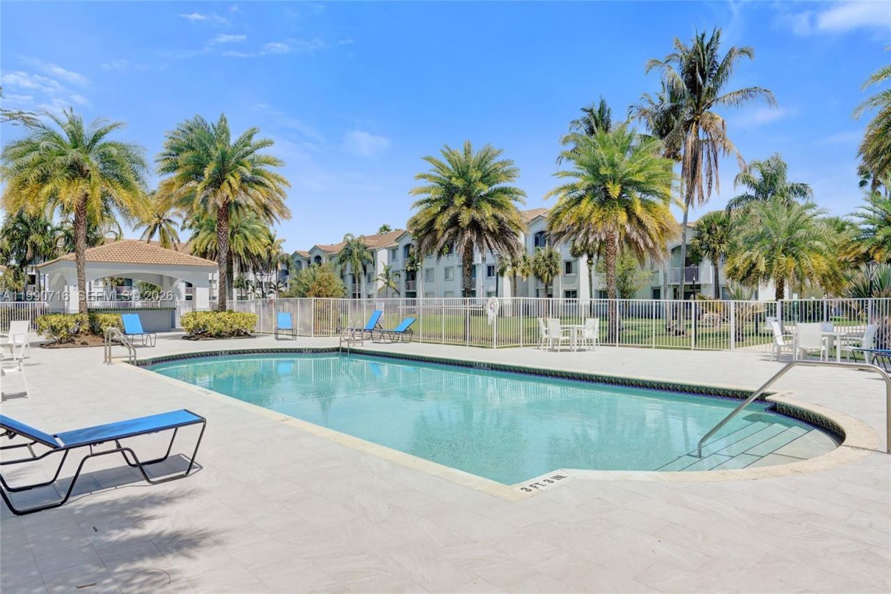 2640 S University Dr, Unit 112, Davie, FL 33328 Photo