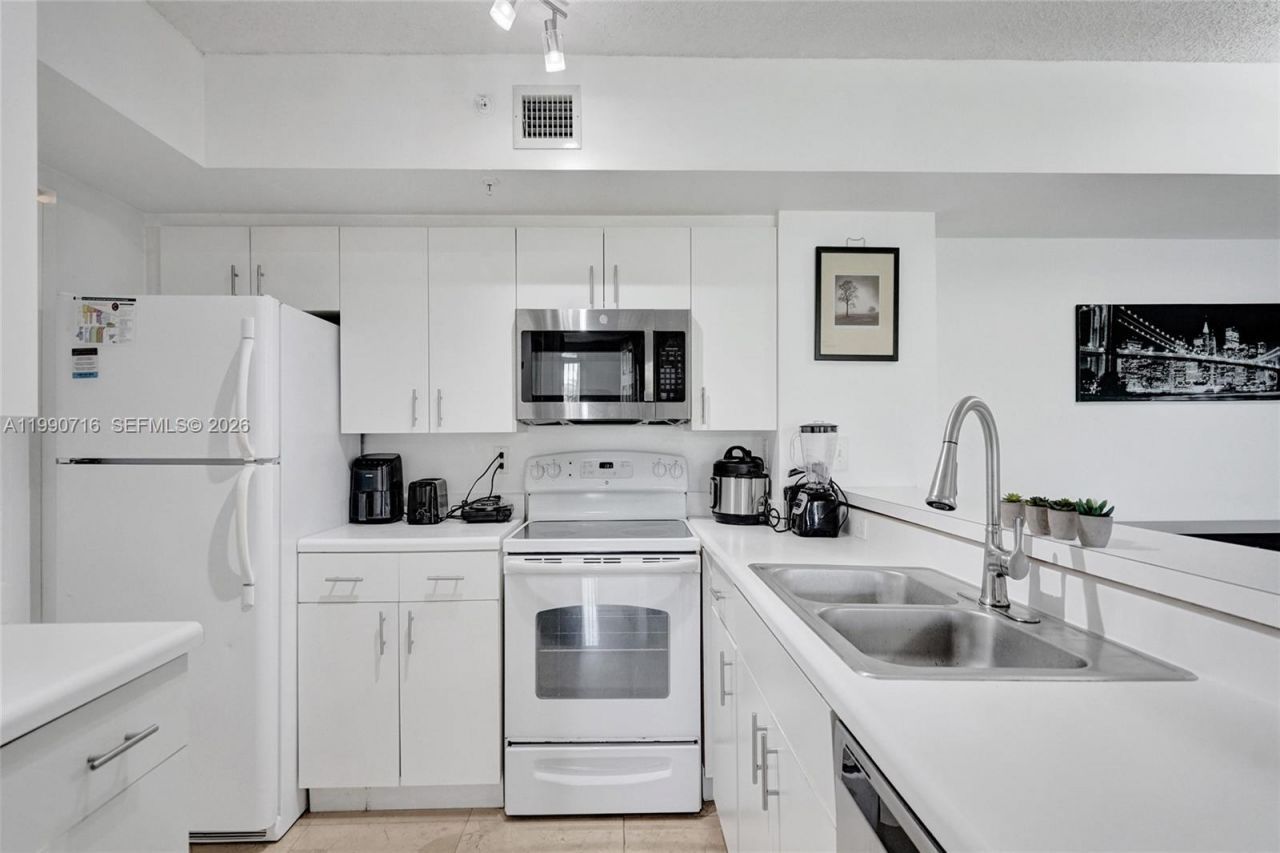 2640 S University Dr, Unit 112, Davie, FL 33328 Photo