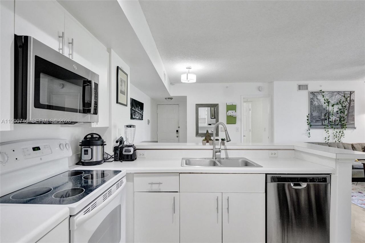 2640 S University Dr, Unit 112, Davie, FL 33328 Photo