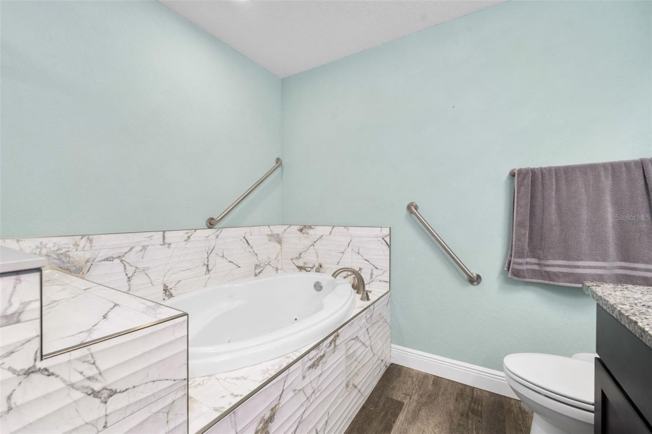 6144 Avenue G , Mc Intosh, FL 32664 Photo