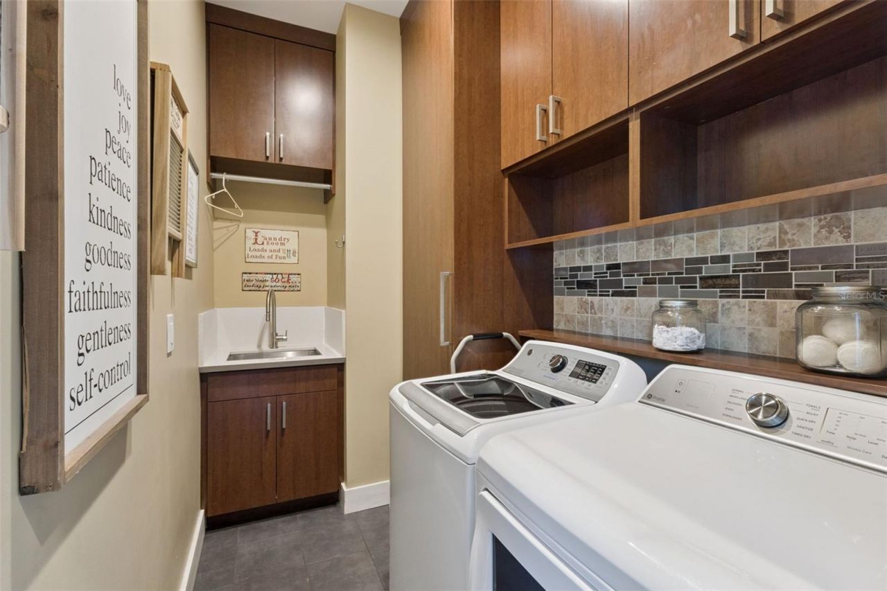 15503 Trotting Horse Lane, Tavares, FL 32778 Photo