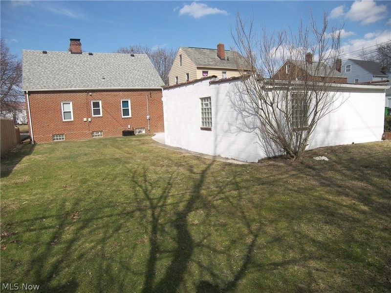 19070 Meredith Avenue, Euclid, OH 44119 Photo 3