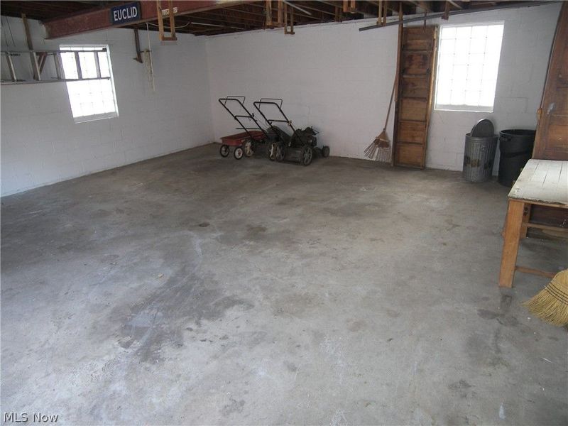 19070 Meredith Avenue, Euclid, OH 44119 Photo 35