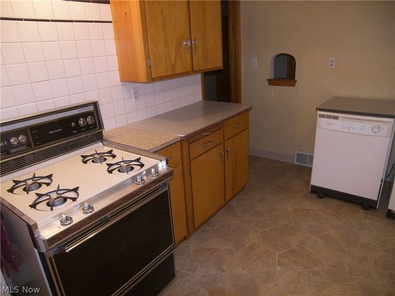 19070 Meredith Avenue, Euclid, OH 44119 Photo 7