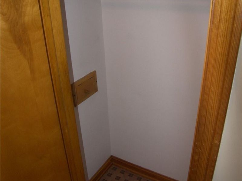 19070 Meredith Avenue, Euclid, OH 44119 Photo 9