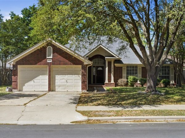 1014 Pine Creek DR, Pflugerville, TX 78660