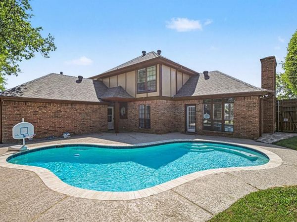 2428 Stonegate Drive N, Bedford, TX 76021