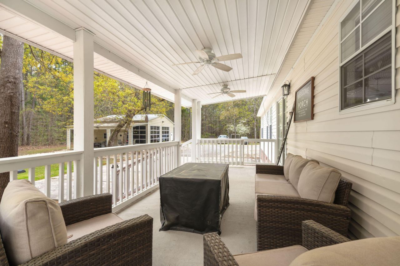 369 Gurney Kay Lane Photo 8