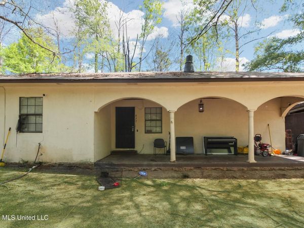 677 Woody Drive, Jackson, MS 39212