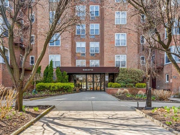 18-50 211th Street , Unit 6H, Bayside, NY 11360