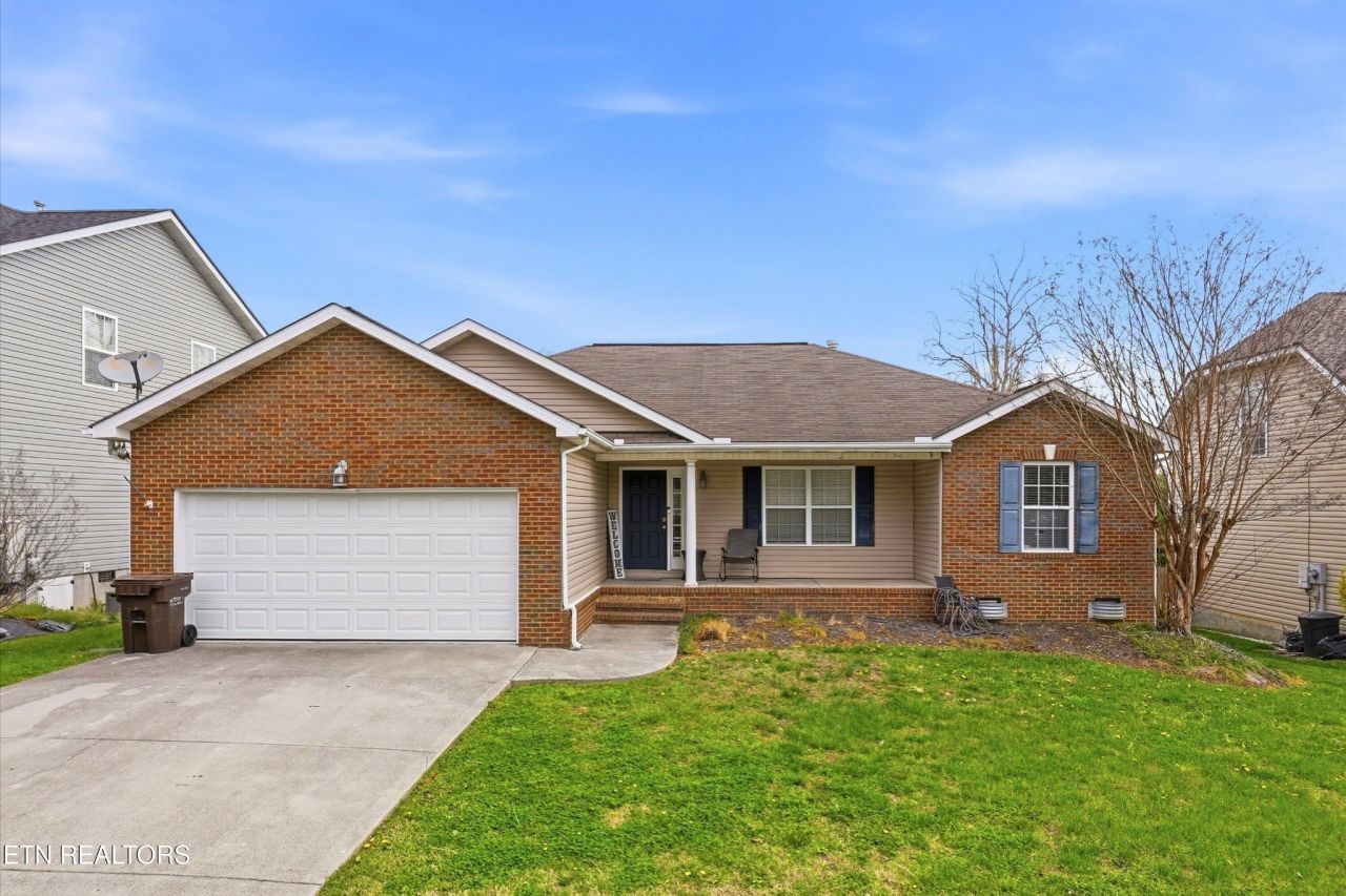 3330 Hunt Crest Rd, Knoxville, TN 37931 Main Photo