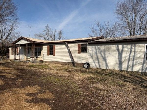 10820 Bugtussle Rd, Fountain Run, KY 42133