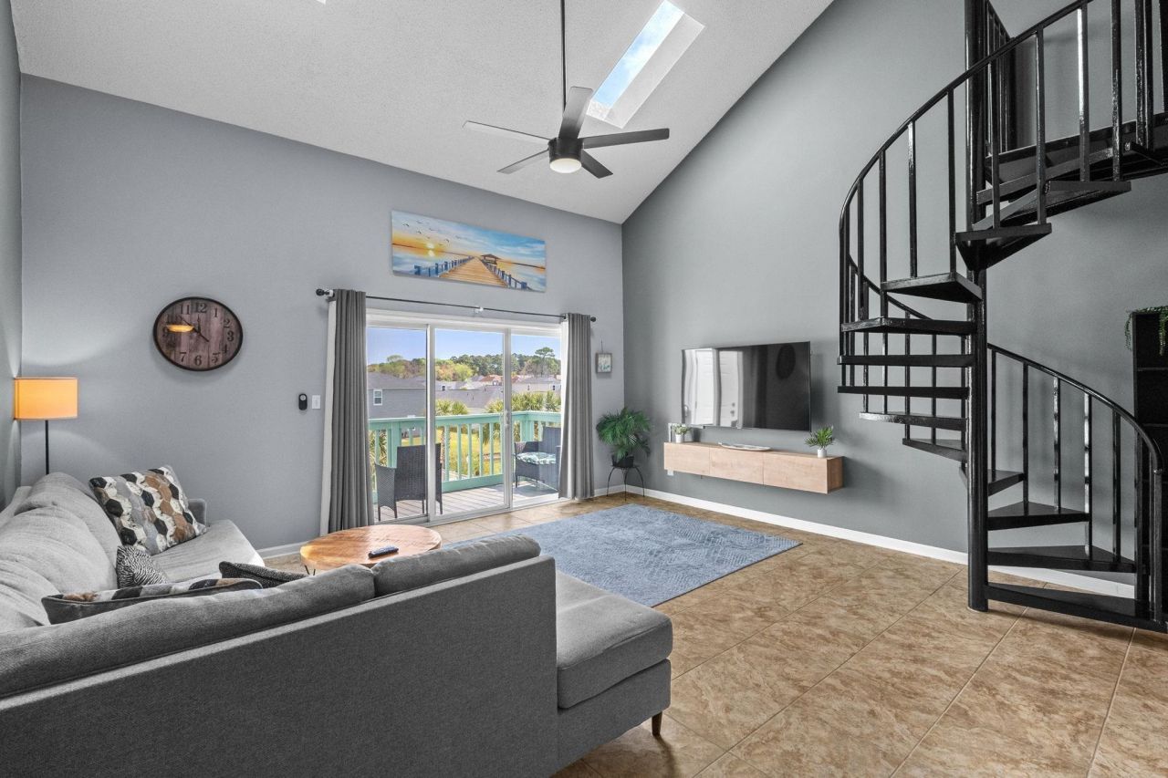 1930 Bent Grass Dr. Photo 12