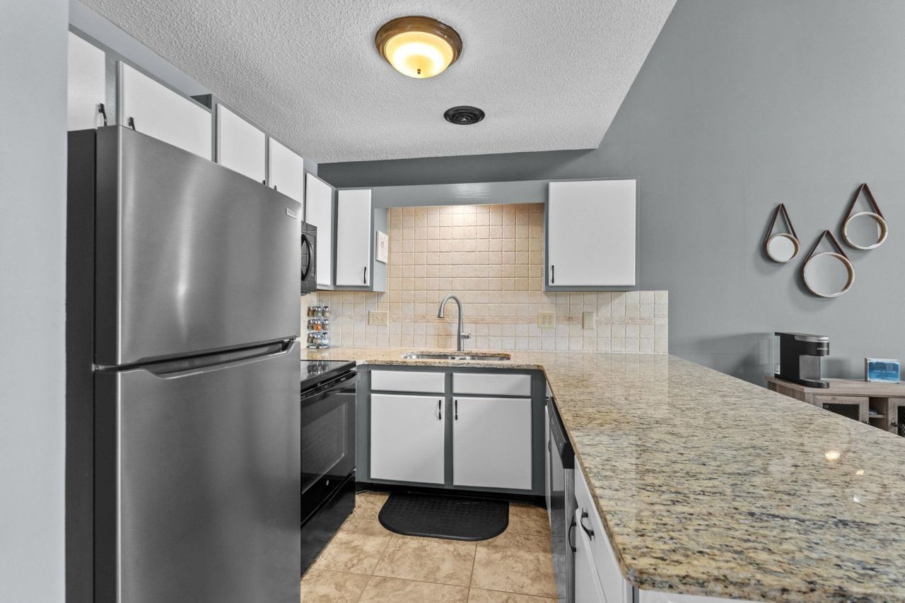 1930 Bent Grass Dr. Photo 20