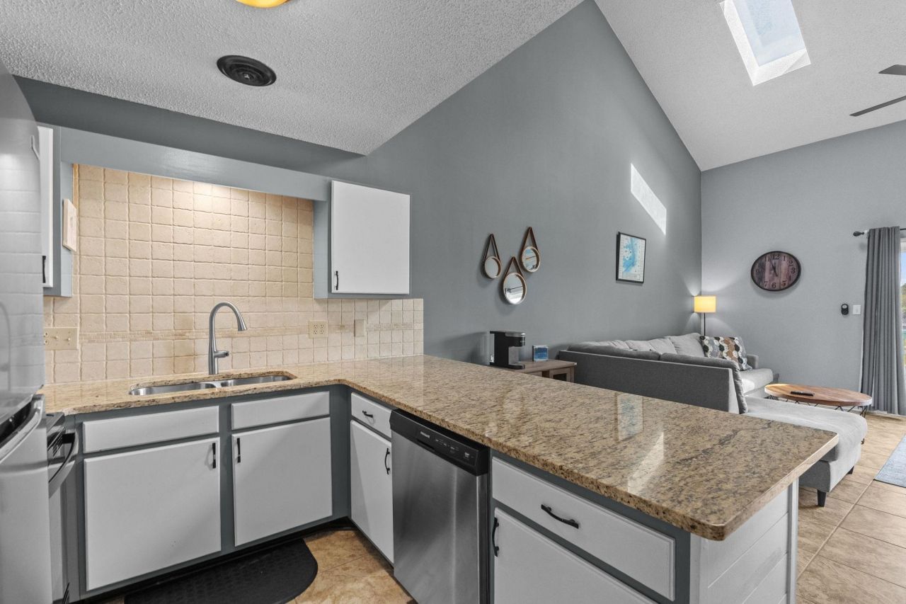 1930 Bent Grass Dr. Photo 22