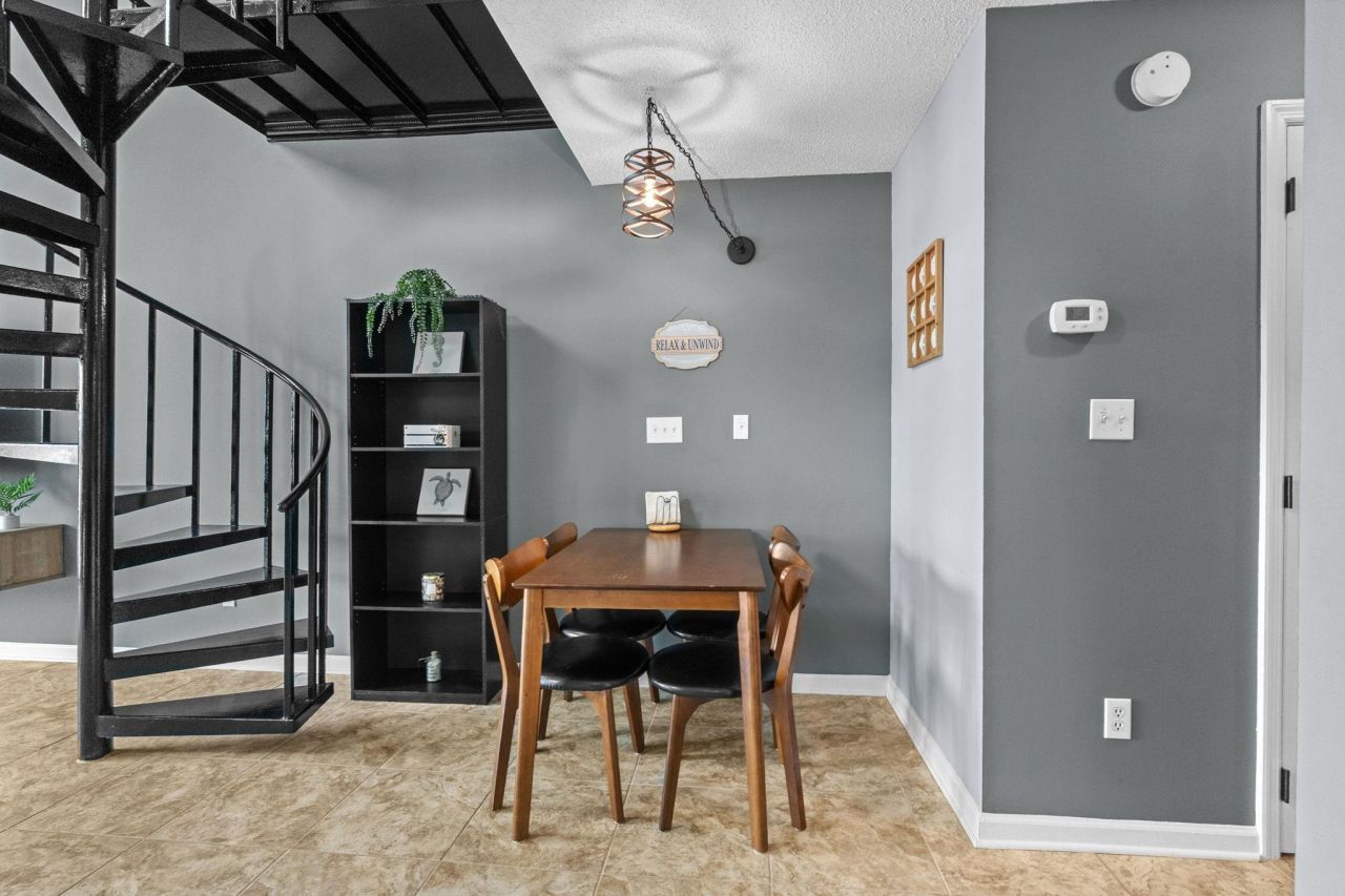 1930 Bent Grass Dr. Photo 24