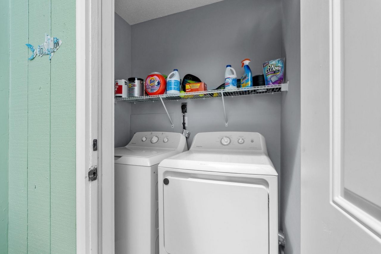 1930 Bent Grass Dr. Photo 32