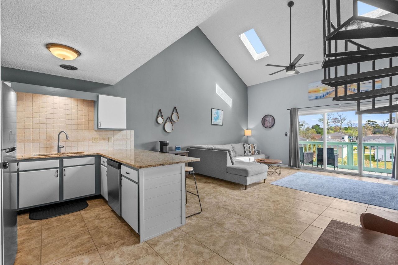 1930 Bent Grass Dr. Photo 9