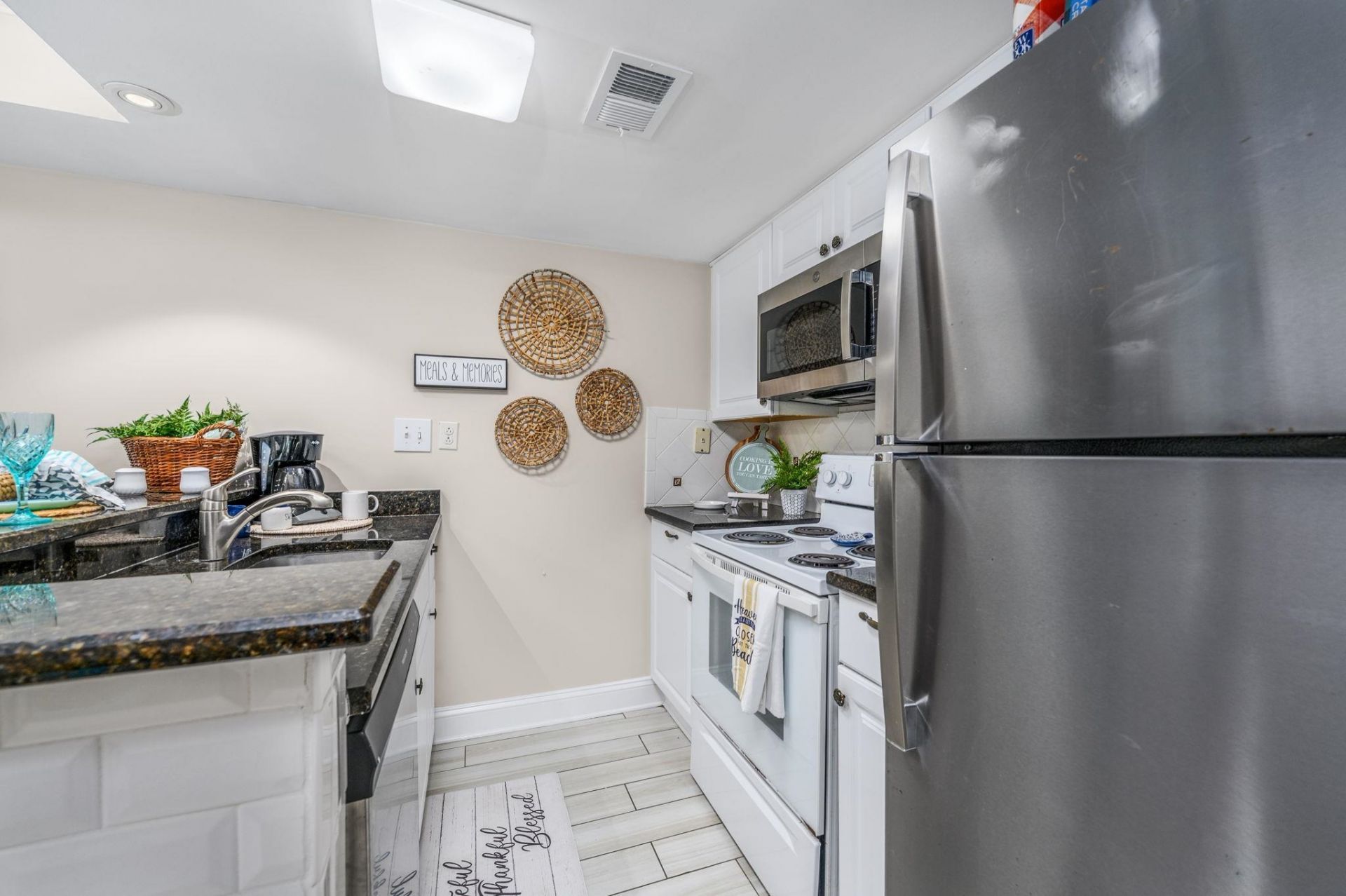 6100 Ocean Blvd. N Photo 6