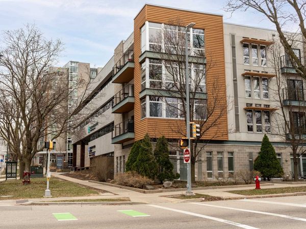 15 S Broom Street, Unit 401, Madison, WI 53703