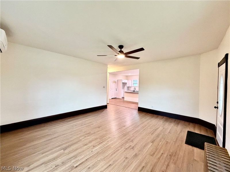 559 Jackson Street, Hubbard, OH 44425 Photo 5