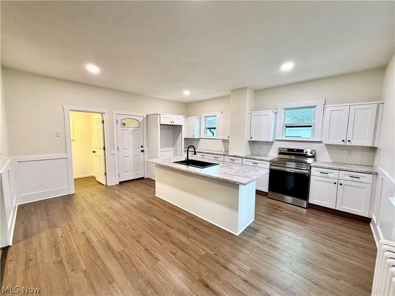 559 Jackson Street, Hubbard, OH 44425 Photo 8