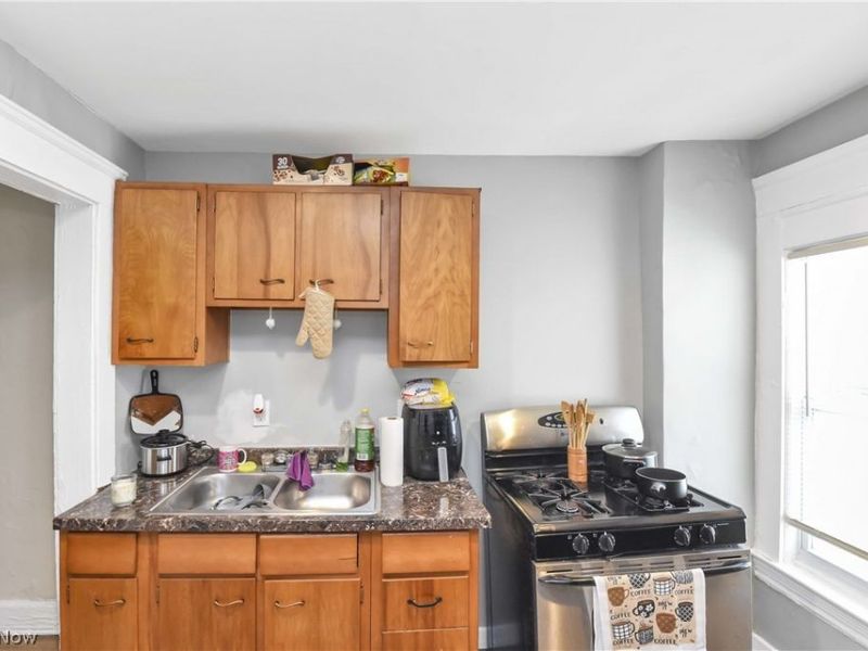 3812 Mapledale Avenue, Cleveland, OH 44109 Photo 21