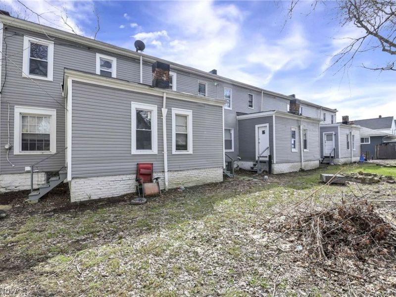 3812 Mapledale Avenue, Cleveland, OH 44109 Photo 3