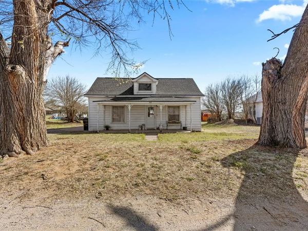 414 E 6th Street, Hydro, OK 73048