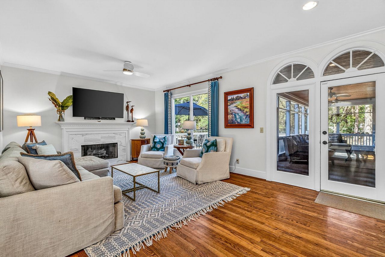 1464 Pine Island View Photo 16