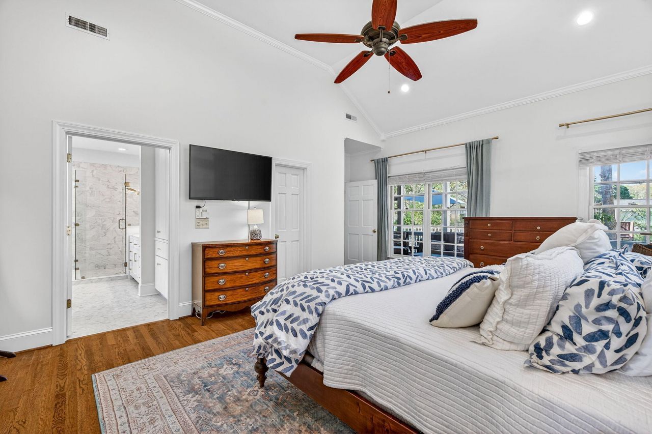 1464 Pine Island View Photo 23