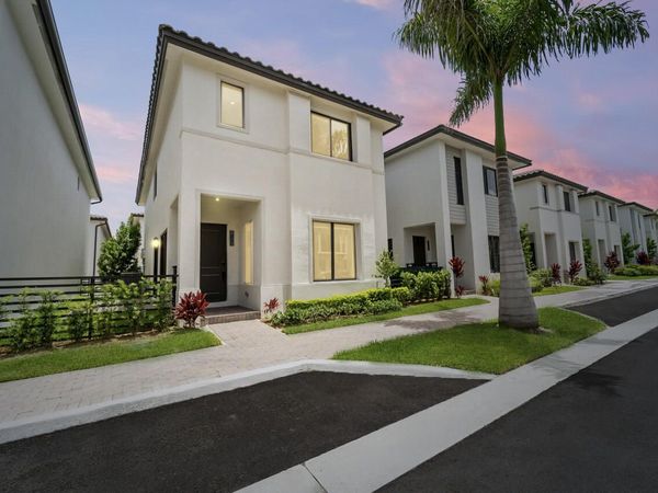 8173 NW 42nd Street, Doral, FL 33166